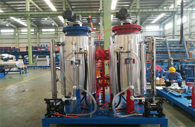 <b>PU噴膠發泡機和封邊發泡機</b>